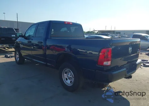 2020 Ram 1500 Classic Tradesman 4X4 6'4 Box z USA, uszkodzony, nr VIN 1C6RR7FG6LS122338